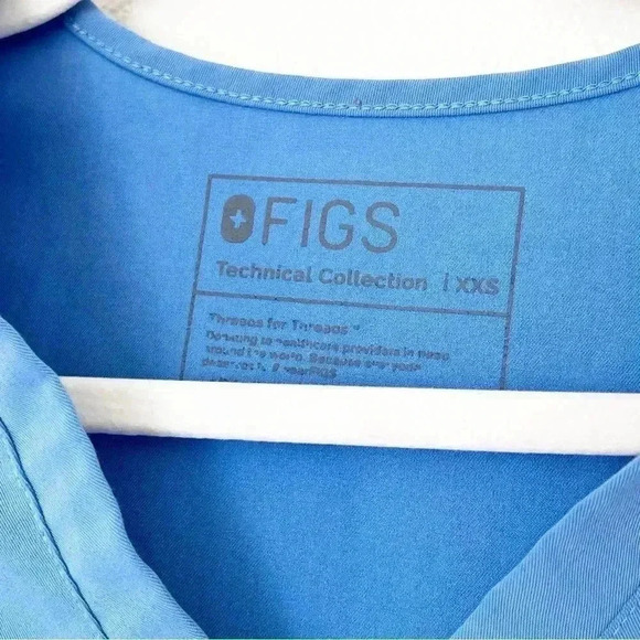 Figs Scrub Top - Picture 3 of 4